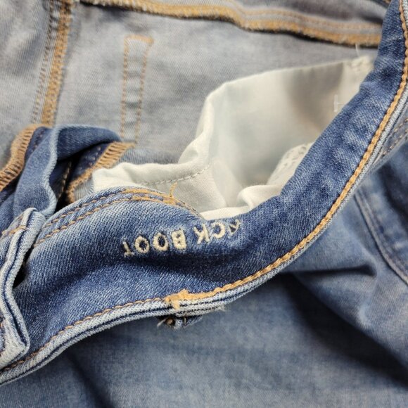 American Eagle Jeans Womens 16 Short Kick Boot Medium Wash Distressed Denim - Picture 4 of 8